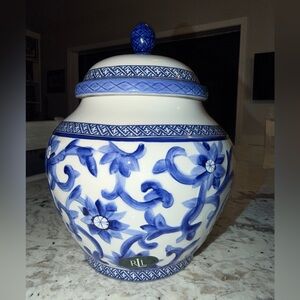Ralph Lauren Mandarin Blue Ginger Jar with Lid - Cookie Jar/ Canister